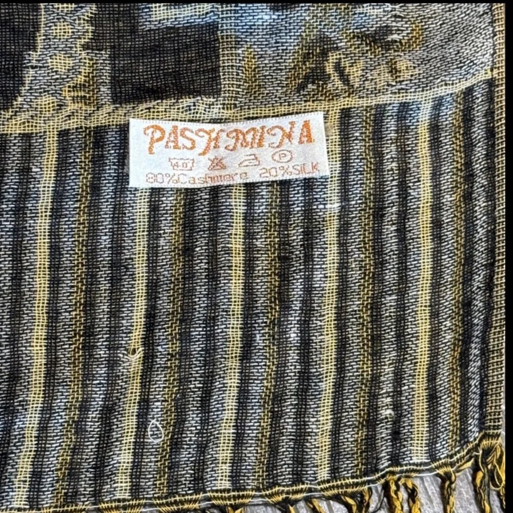Pashmina Scarf with Paisley Black and Gold, Tassles Cashmere and Silk